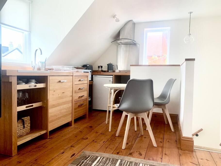 Apartamento Delightful Ely House Bright And Warm With Cathedral View Exterior foto