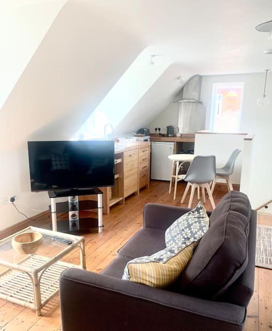 Apartamento Delightful Ely House Bright And Warm With Cathedral View Exterior foto